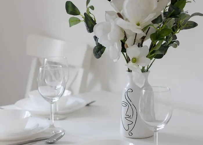 Daire Bright Boguslawskiego Perfect For Remote Work By Renters *